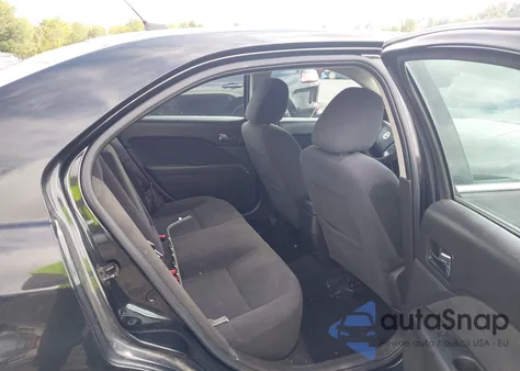 2009 Mercury Milan I4 z USA, uszkodzony, nr VIN 3MEHM07Z79R601428